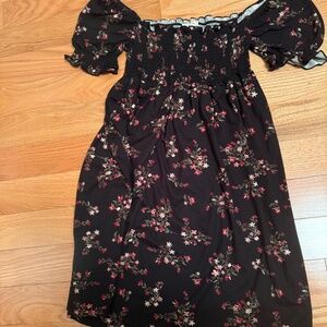 Off shoulders dress